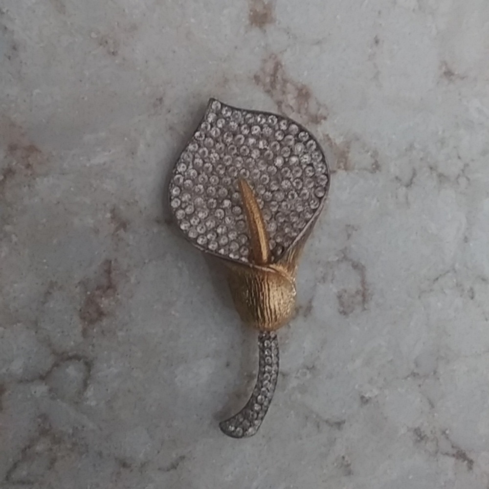 Brooch